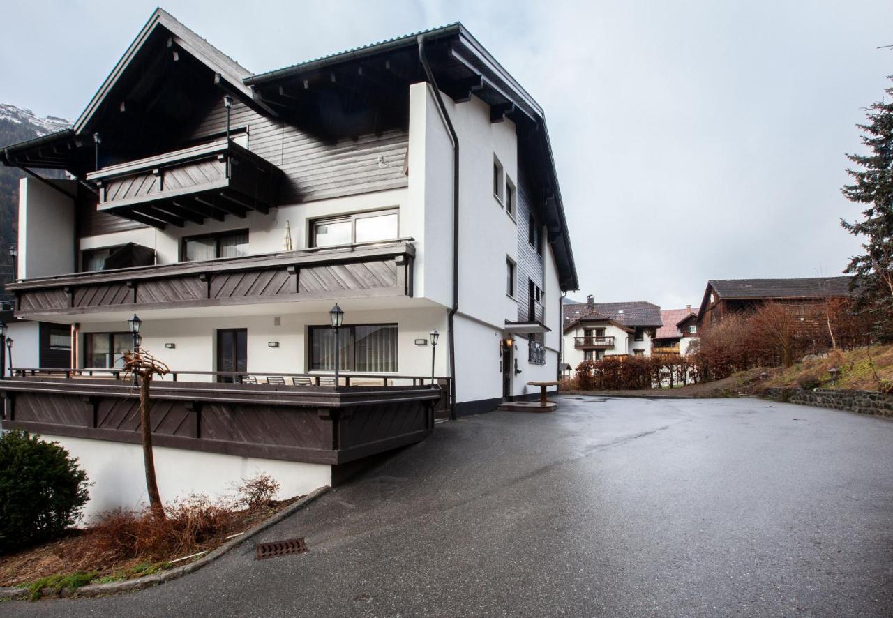 ガシュルンHaus 4 Montafon By Pferd Auf Wolkeアパートメント エクステリア 写真